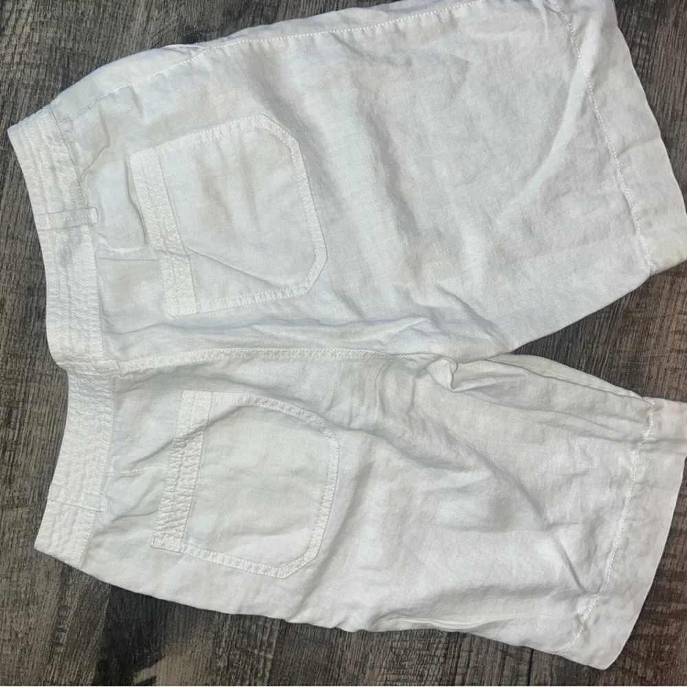 Liz Claiborne White Bermuda Shorts Comfortable Cotton Blend